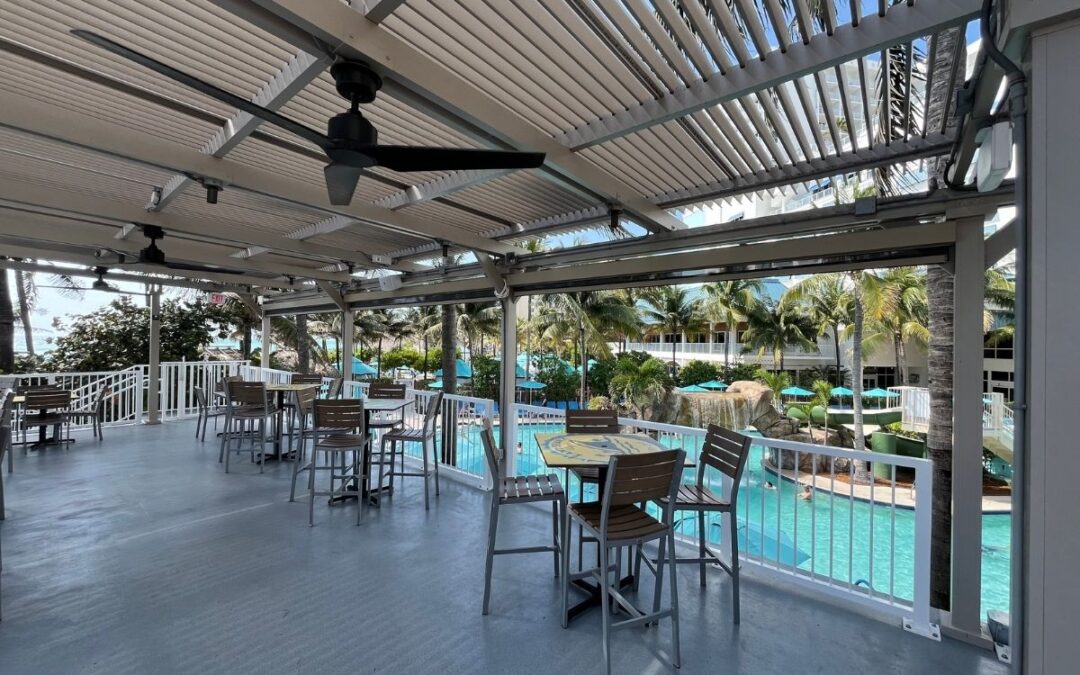 How Motorized Pergolas Help Restaurants Increase Outdoor Seating and Revenue