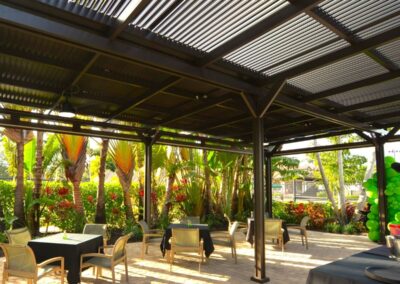Players Club Spa Pergola Outdoor Dining